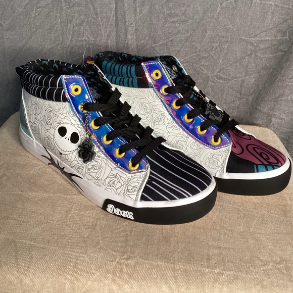 NWT Disney’s The Nightmare Before Christmas Hightop Sneakers Women size 9 - Picture 2 of 6